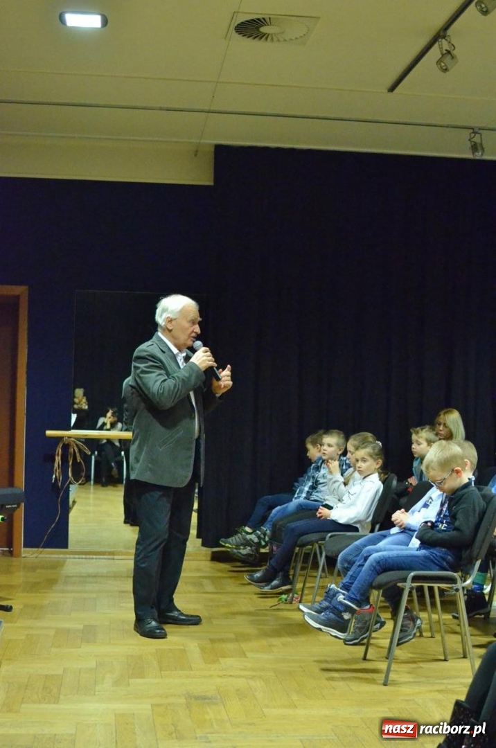 Zdjęcie w galerii na portalu naszraciborz.pl: Taniec elfów zabrzmiał w RCK  wiadomości z regionu