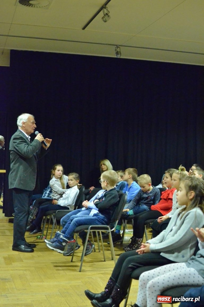 Zdjęcie w galerii na portalu naszraciborz.pl: Taniec elfów zabrzmiał w RCK  wiadomości z regionu