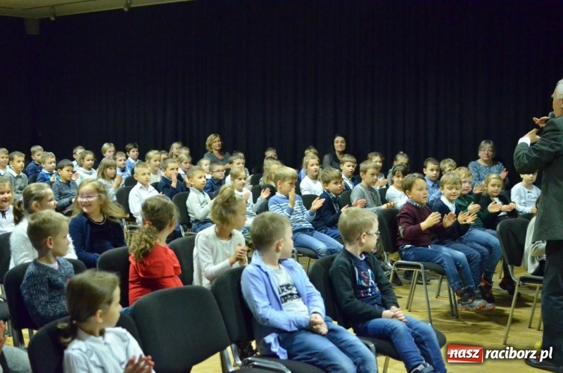 Zdjęcie w galerii na portalu naszraciborz.pl: Taniec elfów zabrzmiał w RCK  wiadomości z regionu