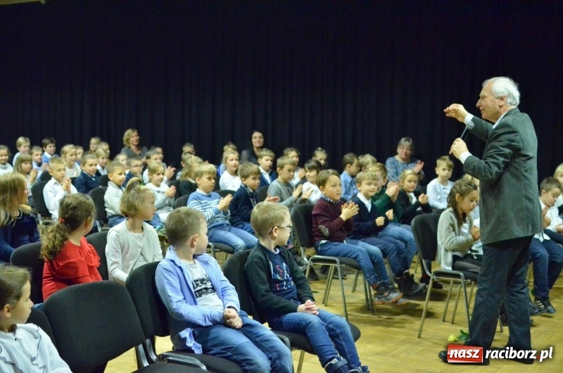 Zdjęcie w galerii na portalu naszraciborz.pl: Taniec elfów zabrzmiał w RCK  wiadomości z regionu