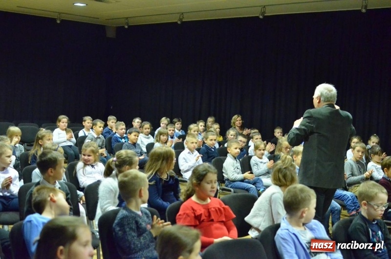 Zdjęcie w galerii na portalu naszraciborz.pl: Taniec elfów zabrzmiał w RCK  wiadomości z regionu