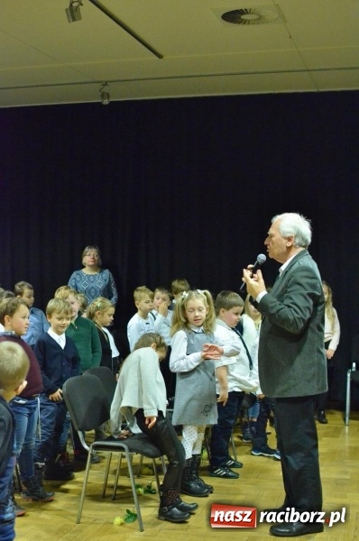 Zdjęcie w galerii na portalu naszraciborz.pl: Taniec elfów zabrzmiał w RCK  wiadomości z regionu