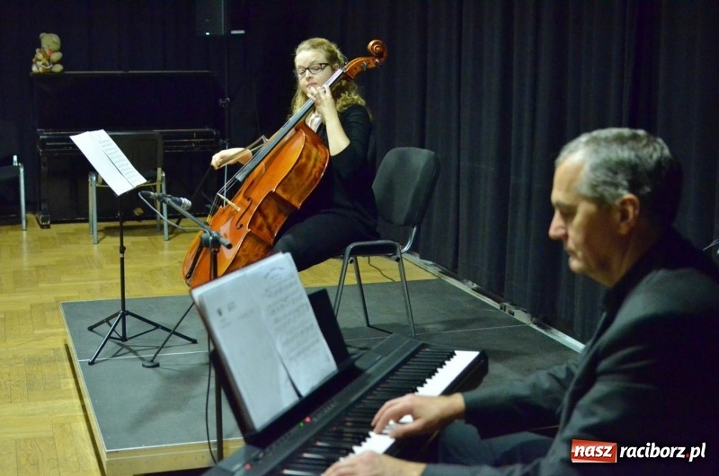 Zdjęcie w galerii na portalu naszraciborz.pl: Taniec elfów zabrzmiał w RCK  wiadomości z regionu