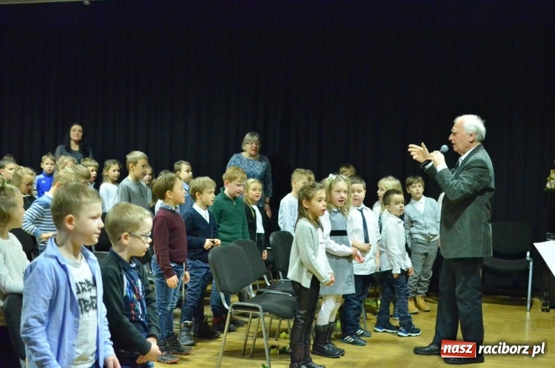 Zdjęcie w galerii na portalu naszraciborz.pl: Taniec elfów zabrzmiał w RCK  wiadomości z regionu