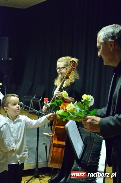 Zdjęcie w galerii na portalu naszraciborz.pl: Taniec elfów zabrzmiał w RCK  wiadomości z regionu