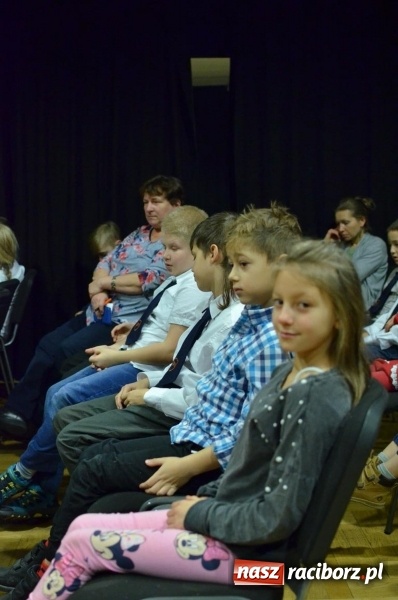 Zdjęcie w galerii na portalu naszraciborz.pl: Taniec elfów zabrzmiał w RCK  wiadomości z regionu