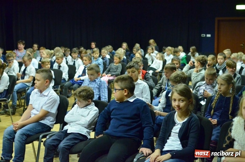 Zdjęcie w galerii na portalu naszraciborz.pl: Taniec elfów zabrzmiał w RCK  wiadomości z regionu