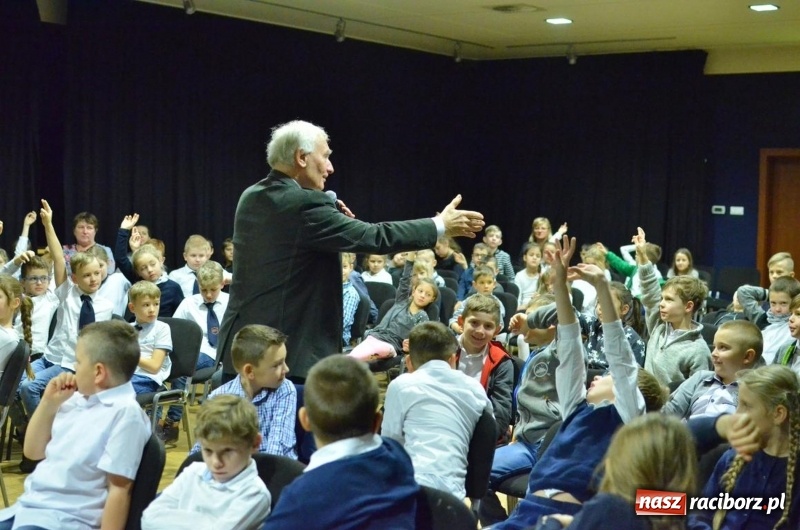 Zdjęcie w galerii na portalu naszraciborz.pl: Taniec elfów zabrzmiał w RCK  wiadomości z regionu