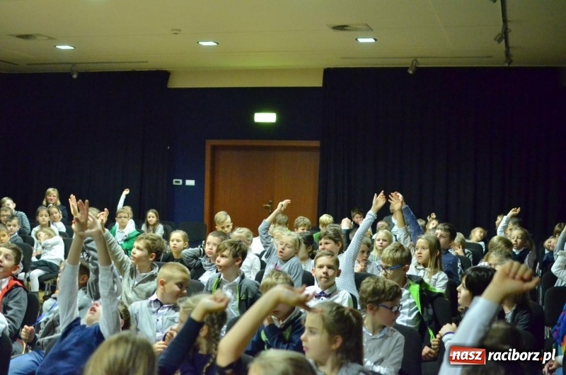 Zdjęcie w galerii na portalu naszraciborz.pl: Taniec elfów zabrzmiał w RCK  wiadomości z regionu