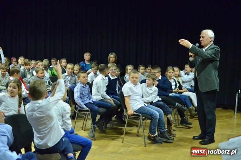 Zdjęcie w galerii na portalu naszraciborz.pl: Taniec elfów zabrzmiał w RCK  wiadomości z regionu