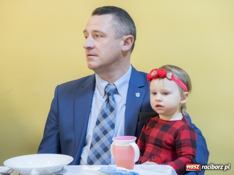 Zdjęcie w galerii na portalu naszraciborz.pl: Seniorzy na wigilijnym opłatku w Kobyli FOTO i WIDEO wiadomości z regionu