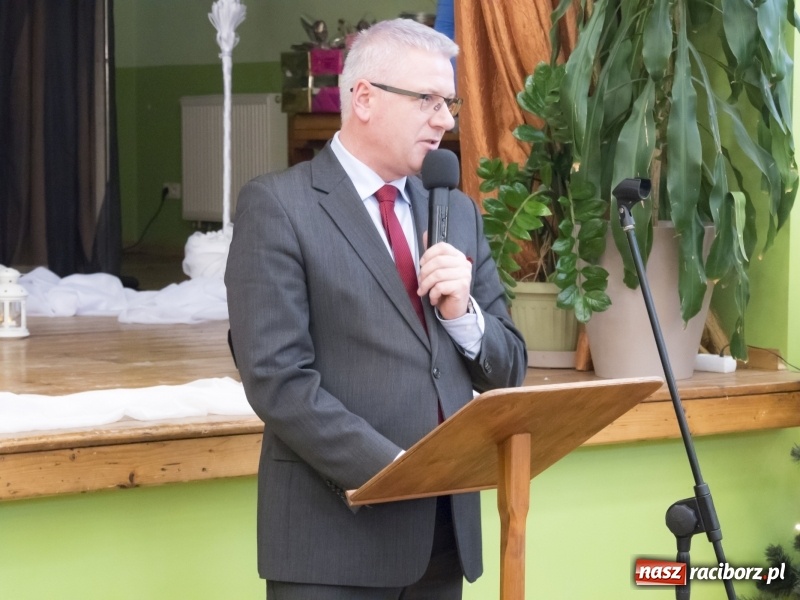 Zdjęcie w galerii na portalu naszraciborz.pl: Seniorzy na wigilijnym opłatku w Kobyli FOTO i WIDEO wiadomości z regionu