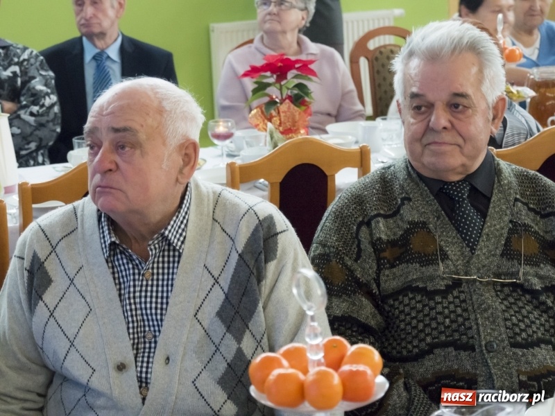 Zdjęcie w galerii na portalu naszraciborz.pl: Seniorzy na wigilijnym opłatku w Kobyli FOTO i WIDEO wiadomości z regionu