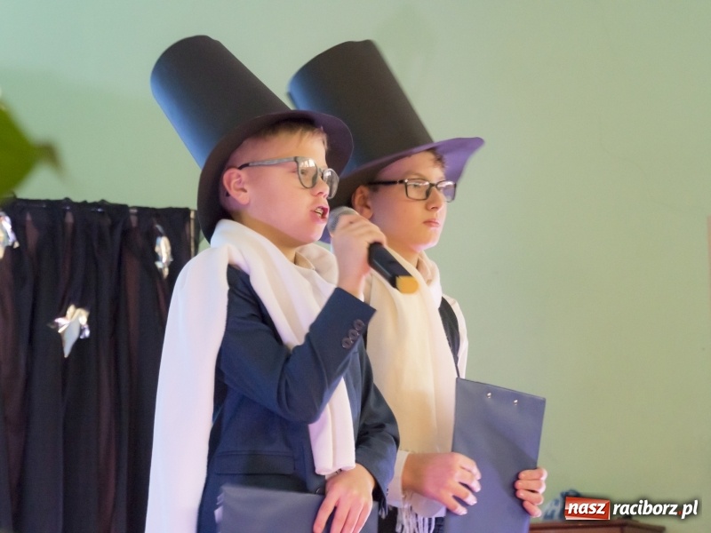 Zdjęcie w galerii na portalu naszraciborz.pl: Seniorzy na wigilijnym opłatku w Kobyli FOTO i WIDEO wiadomości z regionu