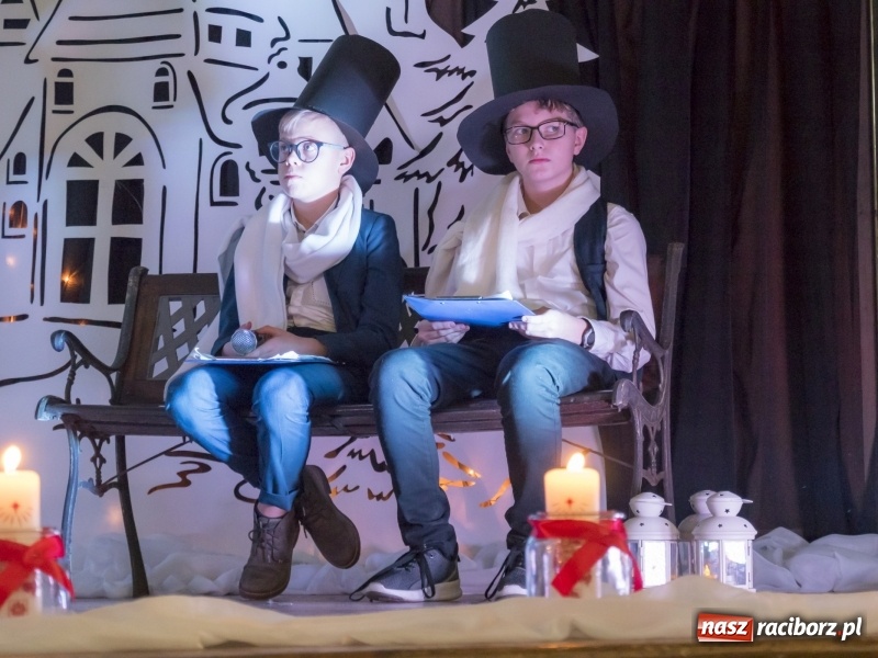 Zdjęcie w galerii na portalu naszraciborz.pl: Seniorzy na wigilijnym opłatku w Kobyli FOTO i WIDEO wiadomości z regionu