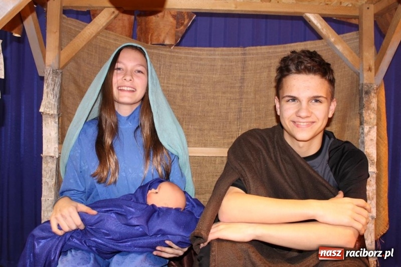 Zdjęcie w galerii na portalu naszraciborz.pl: Kiermasz i jasełka na Płoni  wiadomości z regionu