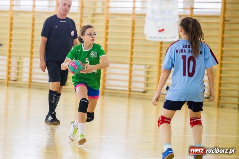 Zdjęcie w galerii na portalu naszraciborz.pl: 9. Turniej Piłki Ręcznej Dziewcząt Młodszych o Puchar Starosty Raciborskiego wiadomości z regionu