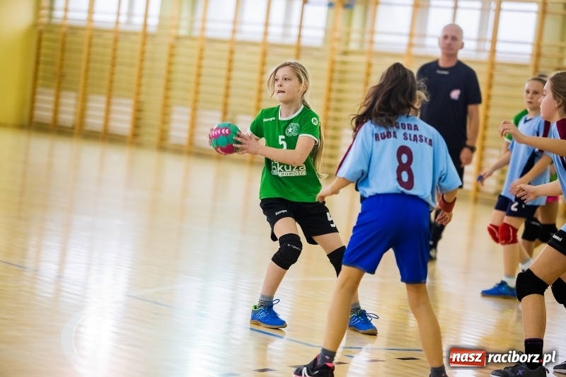Zdjęcie w galerii na portalu naszraciborz.pl: 9. Turniej Piłki Ręcznej Dziewcząt Młodszych o Puchar Starosty Raciborskiego wiadomości z regionu
