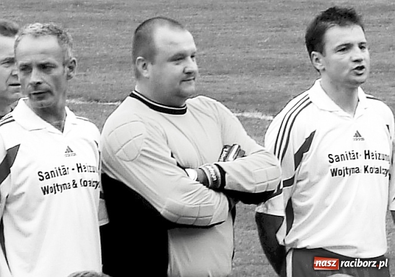 Zdjęcie w galerii na portalu naszraciborz.pl: Panie Darku, kto nas teraz będzie woził... Ostatnie pożegnanie śp. Dariusza Klimka wiadomości z regionu