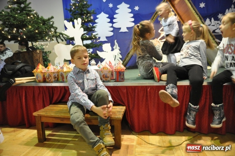 Zdjęcie w galerii na portalu naszraciborz.pl: Bojanowskie Jasełka. Przedszkolaki zebrały gromkie brawa! FOTO i WIDEO wiadomości z regionu