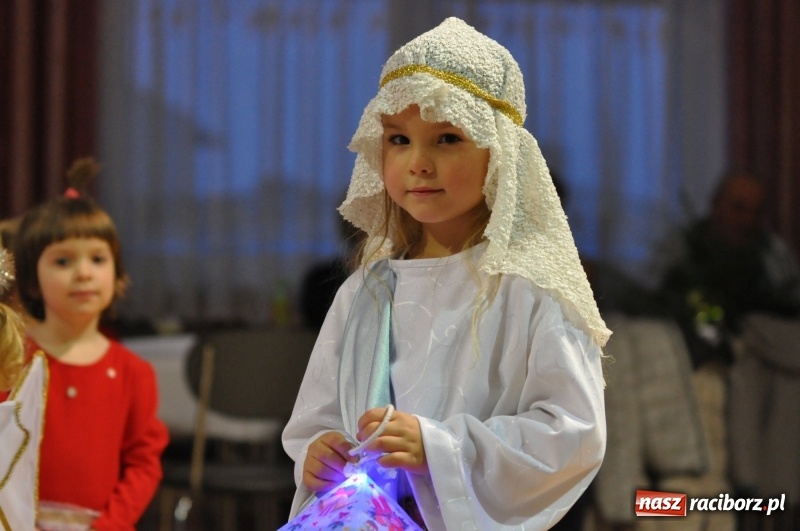Zdjęcie w galerii na portalu naszraciborz.pl: Bojanowskie Jasełka. Przedszkolaki zebrały gromkie brawa! FOTO i WIDEO wiadomości z regionu