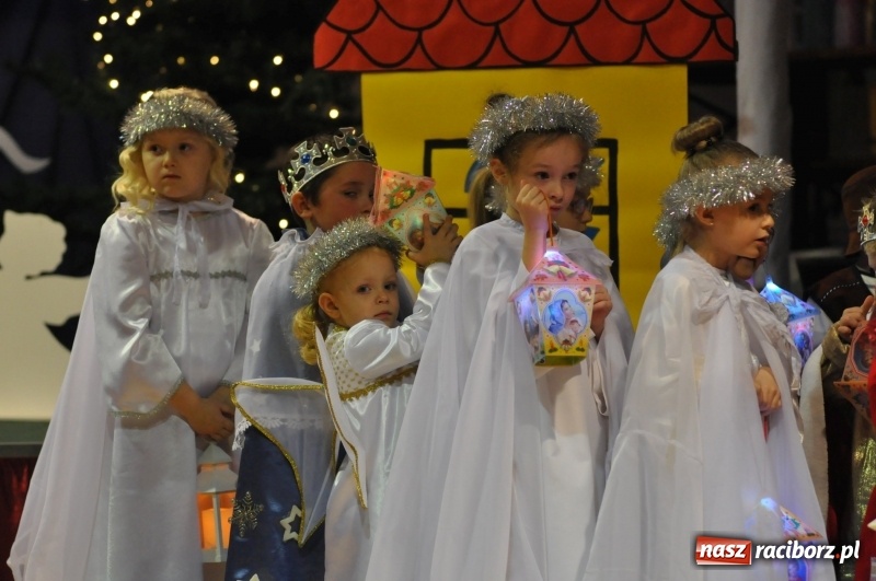 Zdjęcie w galerii na portalu naszraciborz.pl: Bojanowskie Jasełka. Przedszkolaki zebrały gromkie brawa! FOTO i WIDEO wiadomości z regionu
