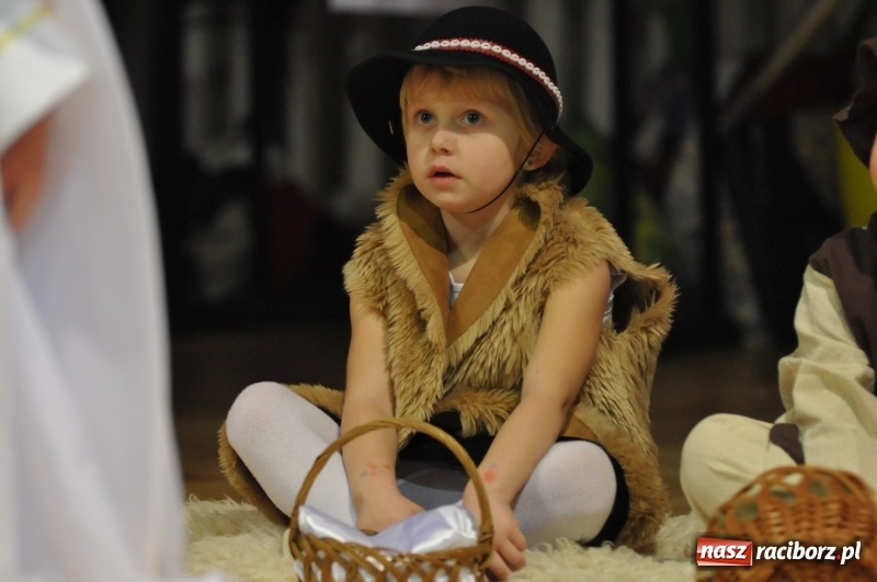 Zdjęcie w galerii na portalu naszraciborz.pl: Bojanowskie Jasełka. Przedszkolaki zebrały gromkie brawa! FOTO i WIDEO wiadomości z regionu