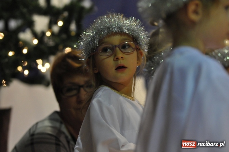 Zdjęcie w galerii na portalu naszraciborz.pl: Bojanowskie Jasełka. Przedszkolaki zebrały gromkie brawa! FOTO i WIDEO wiadomości z regionu