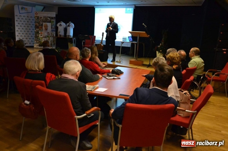 Zdjęcie w galerii na portalu naszraciborz.pl: Roboty medyczne Robin Heart i sztuczne serce - szanse i zagrożenia  wiadomości z regionu