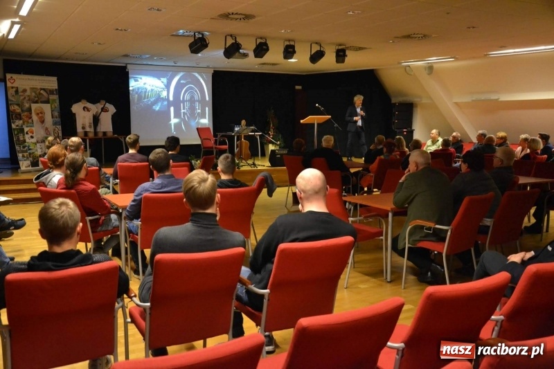 Zdjęcie w galerii na portalu naszraciborz.pl: Roboty medyczne Robin Heart i sztuczne serce - szanse i zagrożenia  wiadomości z regionu