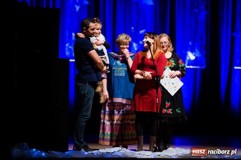 Zdjęcie w galerii na portalu naszraciborz.pl: Koncert Świąteczny Stowarzyszenia Bajtel w RCK wiadomości z regionu
