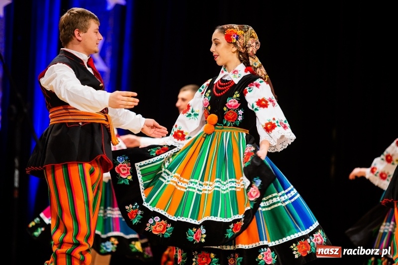 Zdjęcie w galerii na portalu naszraciborz.pl: Koncert Świąteczny Stowarzyszenia Bajtel w RCK wiadomości z regionu