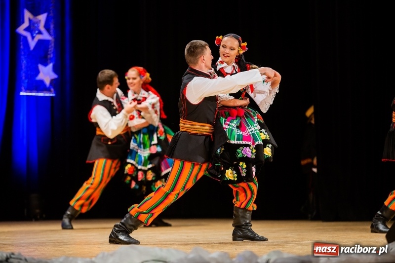 Zdjęcie w galerii na portalu naszraciborz.pl: Koncert Świąteczny Stowarzyszenia Bajtel w RCK wiadomości z regionu