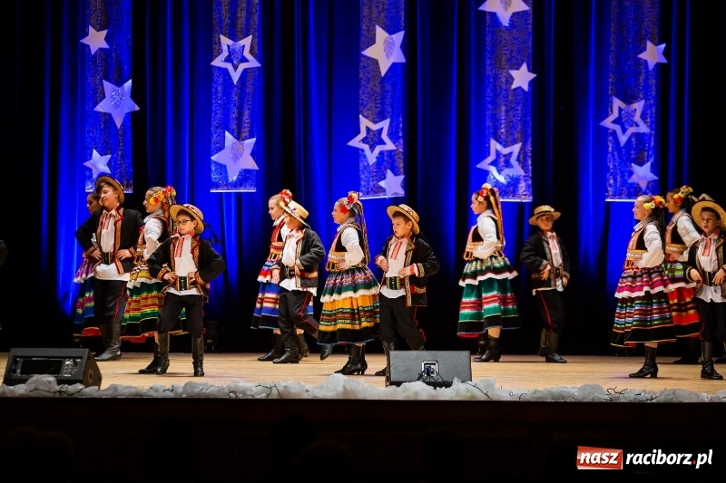 Zdjęcie w galerii na portalu naszraciborz.pl: Koncert Świąteczny Stowarzyszenia Bajtel w RCK wiadomości z regionu