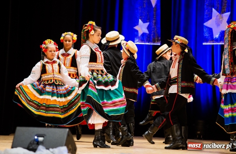 Zdjęcie w galerii na portalu naszraciborz.pl: Koncert Świąteczny Stowarzyszenia Bajtel w RCK wiadomości z regionu