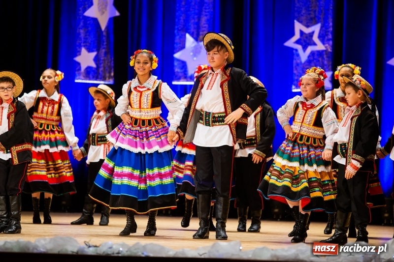 Zdjęcie w galerii na portalu naszraciborz.pl: Koncert Świąteczny Stowarzyszenia Bajtel w RCK wiadomości z regionu