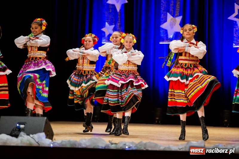 Zdjęcie w galerii na portalu naszraciborz.pl: Koncert Świąteczny Stowarzyszenia Bajtel w RCK wiadomości z regionu