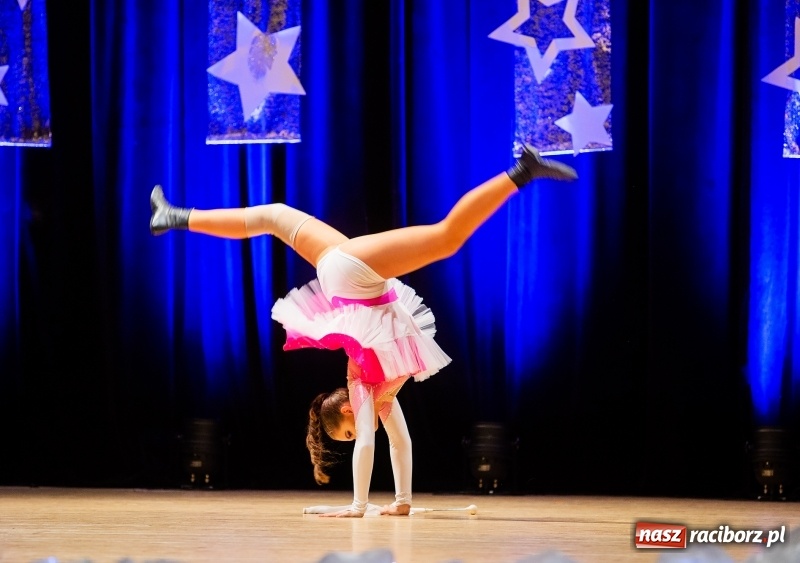 Zdjęcie w galerii na portalu naszraciborz.pl: Koncert Świąteczny Stowarzyszenia Bajtel w RCK wiadomości z regionu