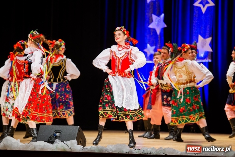 Zdjęcie w galerii na portalu naszraciborz.pl: Koncert Świąteczny Stowarzyszenia Bajtel w RCK wiadomości z regionu