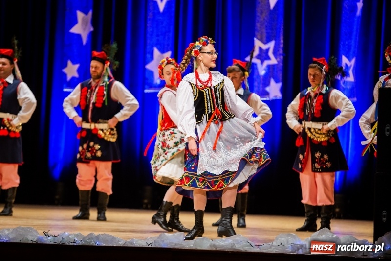 Zdjęcie w galerii na portalu naszraciborz.pl: Koncert Świąteczny Stowarzyszenia Bajtel w RCK wiadomości z regionu