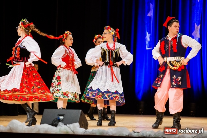 Zdjęcie w galerii na portalu naszraciborz.pl: Koncert Świąteczny Stowarzyszenia Bajtel w RCK wiadomości z regionu