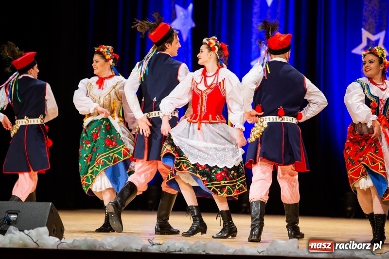 Zdjęcie w galerii na portalu naszraciborz.pl: Koncert Świąteczny Stowarzyszenia Bajtel w RCK wiadomości z regionu