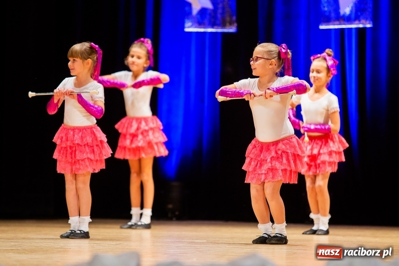 Zdjęcie w galerii na portalu naszraciborz.pl: Koncert Świąteczny Stowarzyszenia Bajtel w RCK wiadomości z regionu