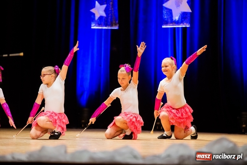 Zdjęcie w galerii na portalu naszraciborz.pl: Koncert Świąteczny Stowarzyszenia Bajtel w RCK wiadomości z regionu