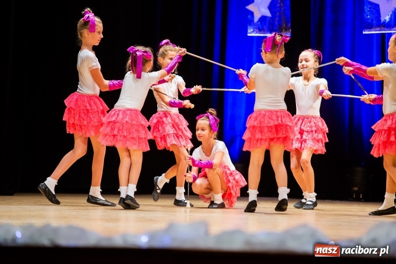 Zdjęcie w galerii na portalu naszraciborz.pl: Koncert Świąteczny Stowarzyszenia Bajtel w RCK wiadomości z regionu