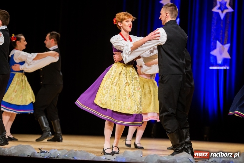 Zdjęcie w galerii na portalu naszraciborz.pl: Koncert Świąteczny Stowarzyszenia Bajtel w RCK wiadomości z regionu