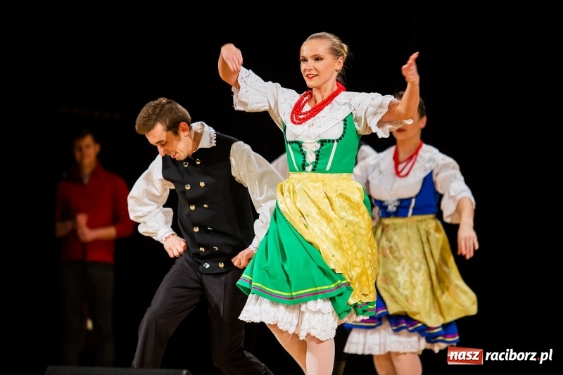 Zdjęcie w galerii na portalu naszraciborz.pl: Koncert Świąteczny Stowarzyszenia Bajtel w RCK wiadomości z regionu