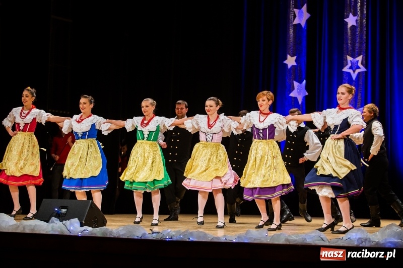 Zdjęcie w galerii na portalu naszraciborz.pl: Koncert Świąteczny Stowarzyszenia Bajtel w RCK wiadomości z regionu