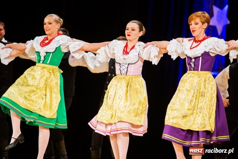 Zdjęcie w galerii na portalu naszraciborz.pl: Koncert Świąteczny Stowarzyszenia Bajtel w RCK wiadomości z regionu