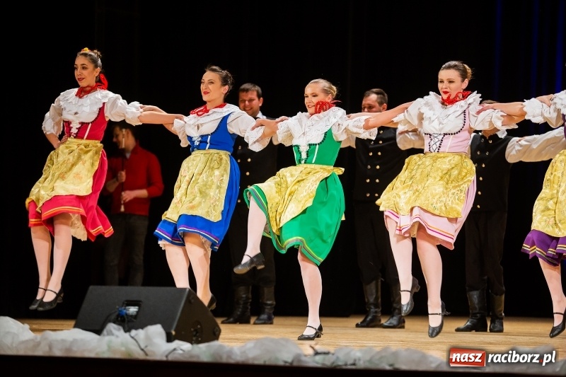 Zdjęcie w galerii na portalu naszraciborz.pl: Koncert Świąteczny Stowarzyszenia Bajtel w RCK wiadomości z regionu